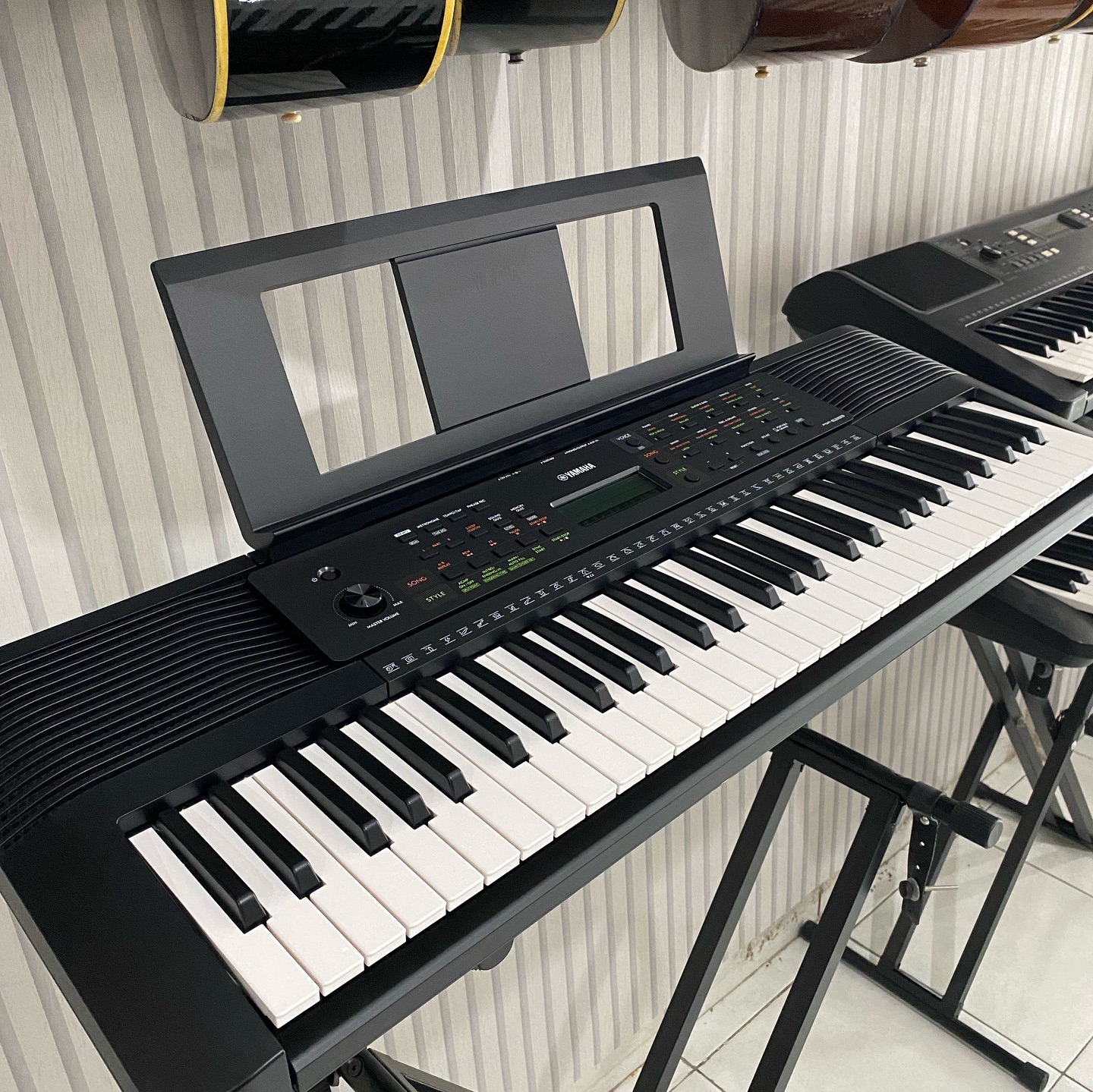 Yamaha PSR-E283