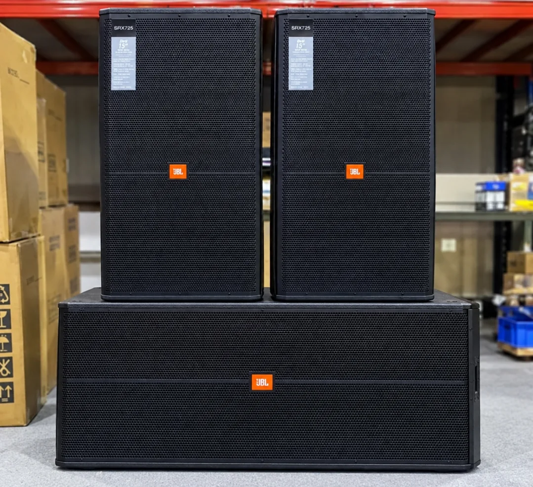 JBL SRX725 Speakers & Subwoofer Photo