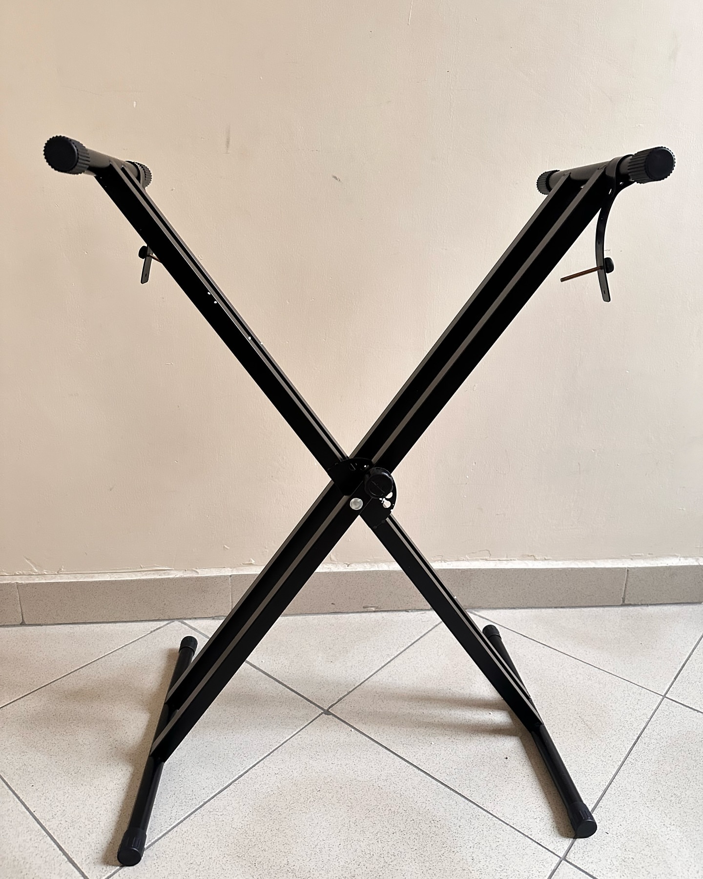Standard Single X-Style Keyboard Stand, brand new