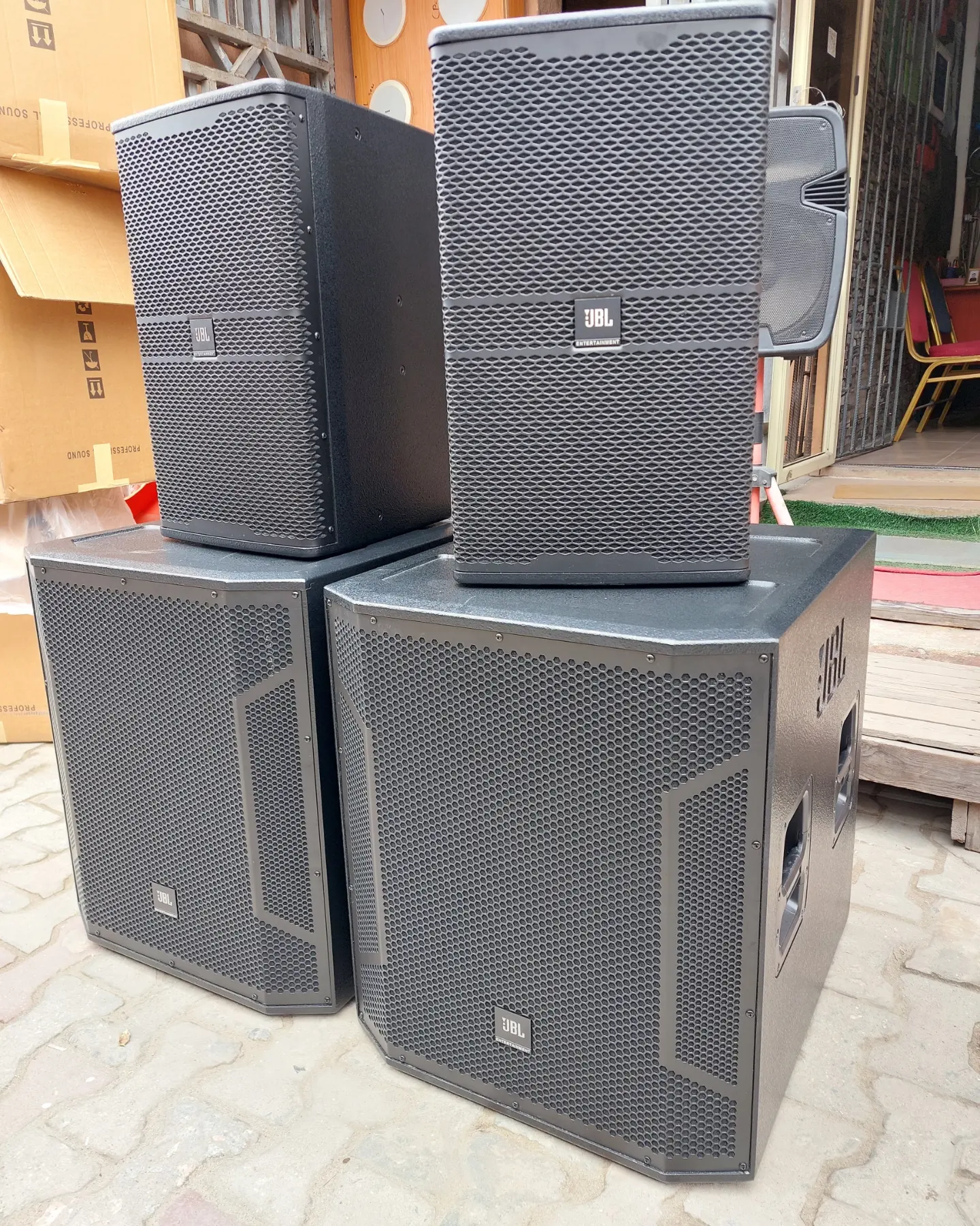 JBL KP4012 Speakers & Subwoofers Photo