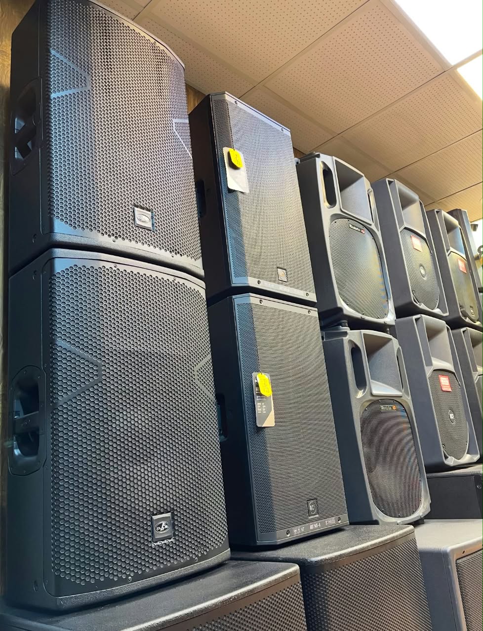 12-inch Active / Passive Full-Range Speakers